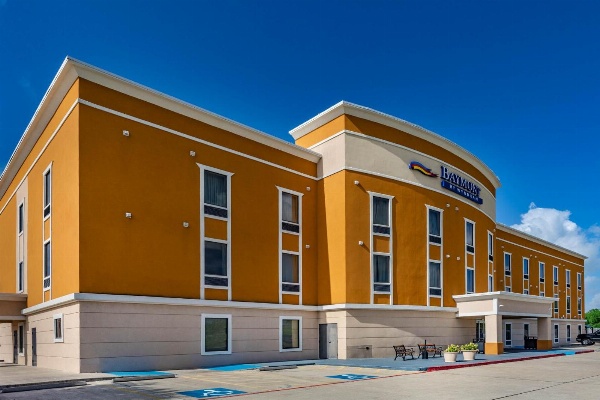 Baymont by Wyndham Victoria image 2
