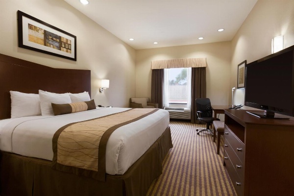 Baymont by Wyndham Victoria image 3